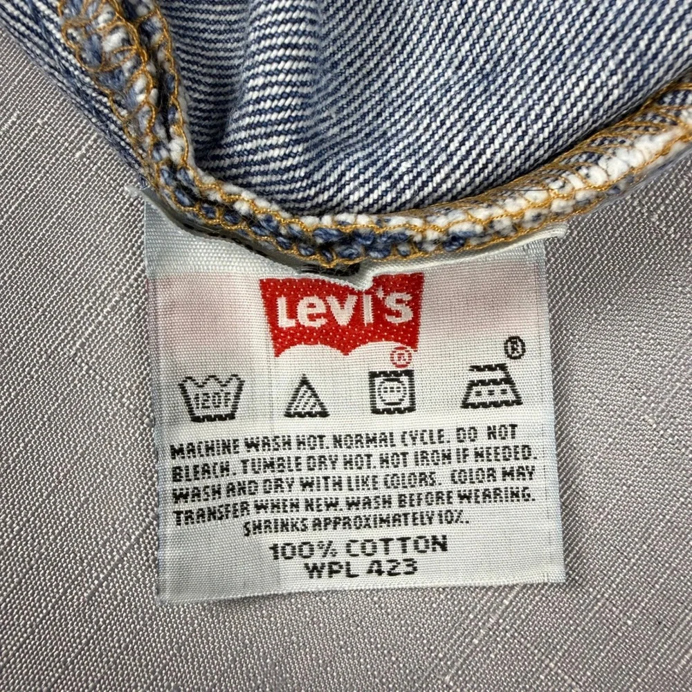 Levis 501 Original Fit Jeans Mens 32x32 Medium Wash Blue Straight Leg Denim